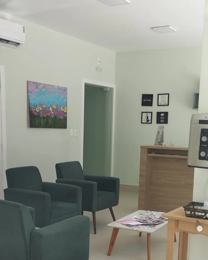 Poltronas da sala de espera do Espaço Consciência em São José dos Campos